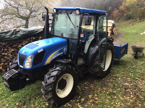 New Holland T4030 DeLuxe