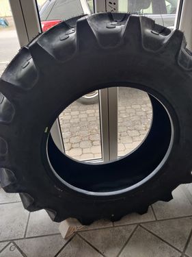 BKT loser neuer Reifen