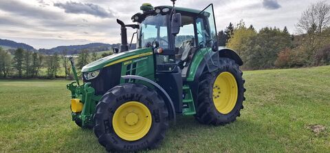 John Deere 6120M