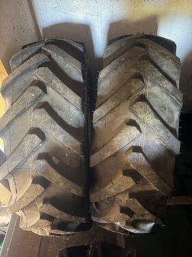 Continental 335/80R20