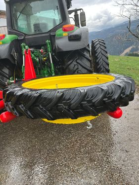 Trinker Zwillingsräder 270/95R44
