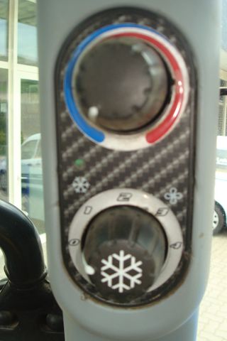 3200-6d73dd2cc38c0af0f3a71a89997c77c6-6021945