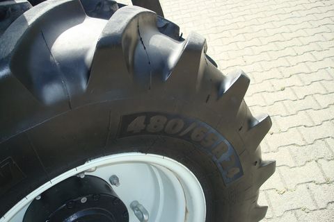 3200-7bb1f816e0b8fdcd92279f72d9d965a5-5819160