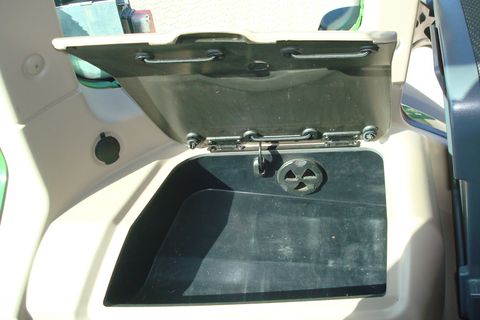 3200-d6b6a1952e6f66cc0c0cdfde52b8a023-5568485