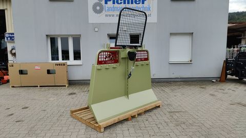Holzknecht HS 77