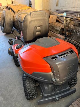 Husqvarna Rider R 320 AWD 