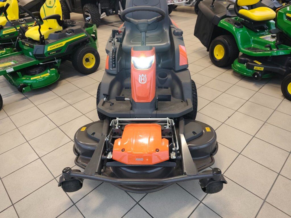 Husqvarna R420TSX AWD RIDER 2