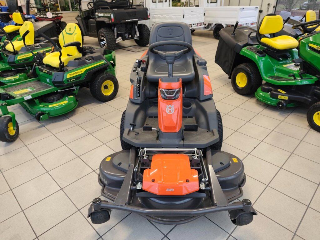 Husqvarna R420TSX AWD RIDER 3