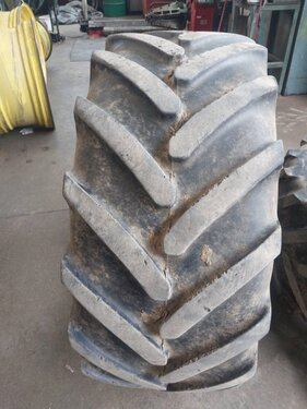 Sonstige Reifen Michelin 440 65R 24