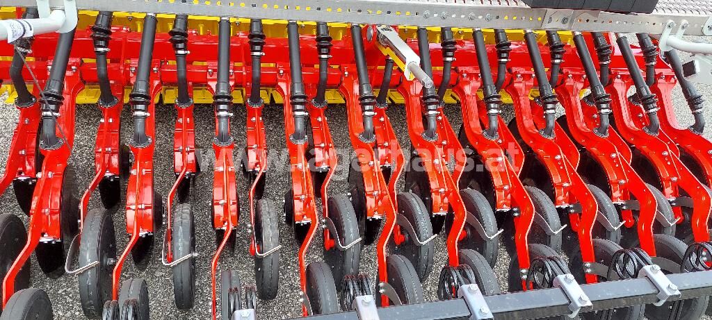 Pöttinger VITASEM M 3000 DD MIT LION 3040 2