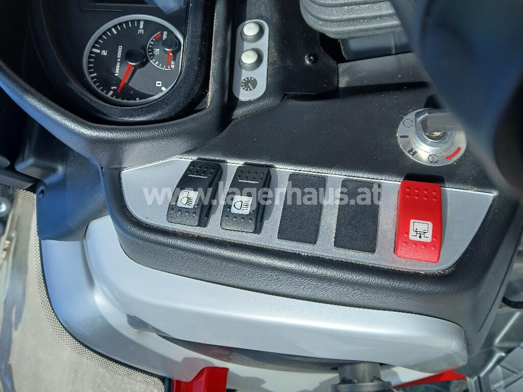 Lindner LINTRAC 65 2