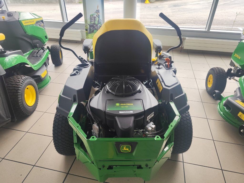 JOHN DEERE Z320 R 3