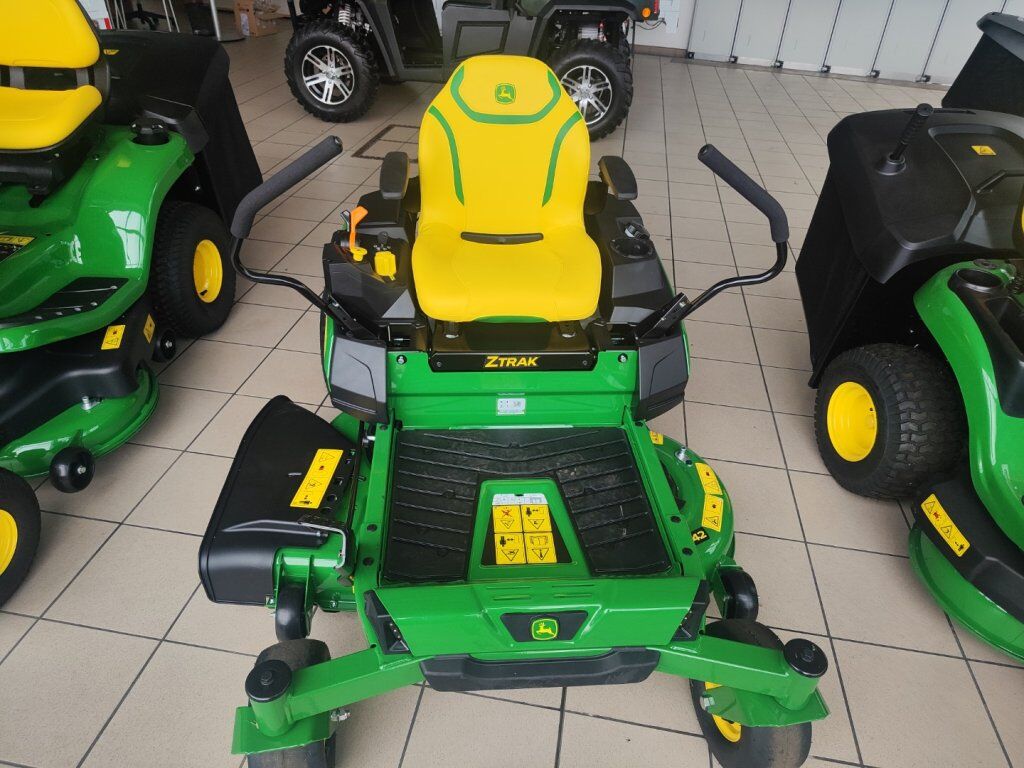 JOHN DEERE Z320 R 2
