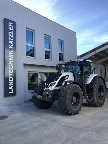 <strong>Valtra T235 Direct</strong><br />