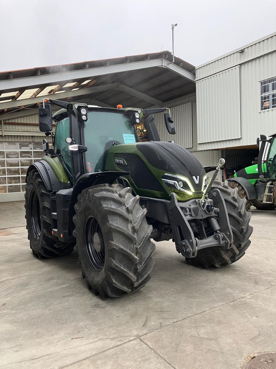Valtra Q305 3