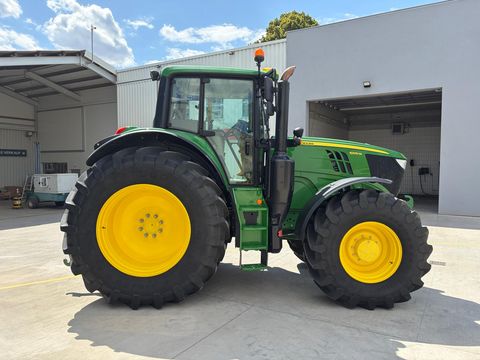 John Deere 6195M