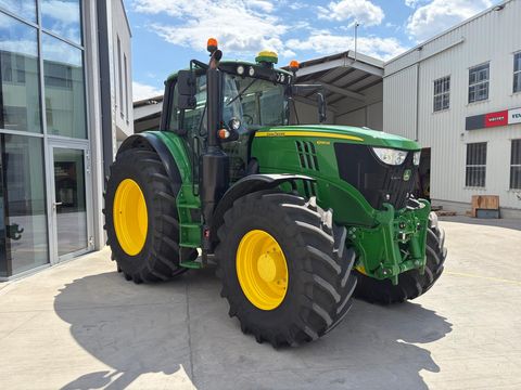 John Deere 6195M