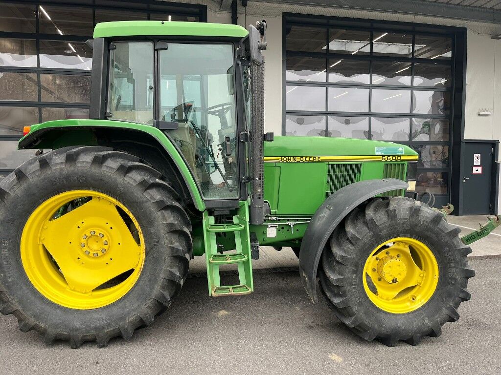 John Deere 6600 1