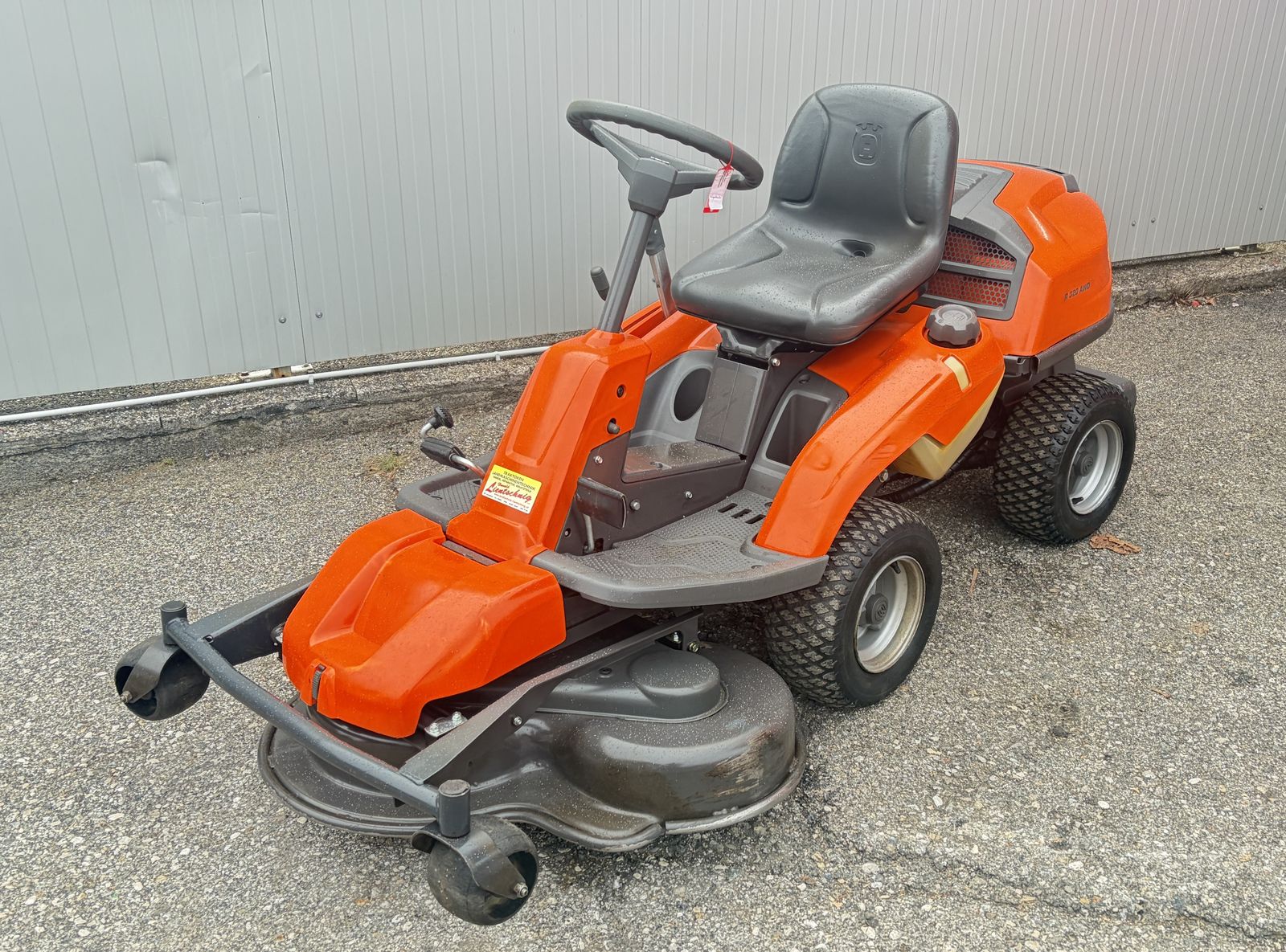 Husqvarna Rider R 320 X AWD 2