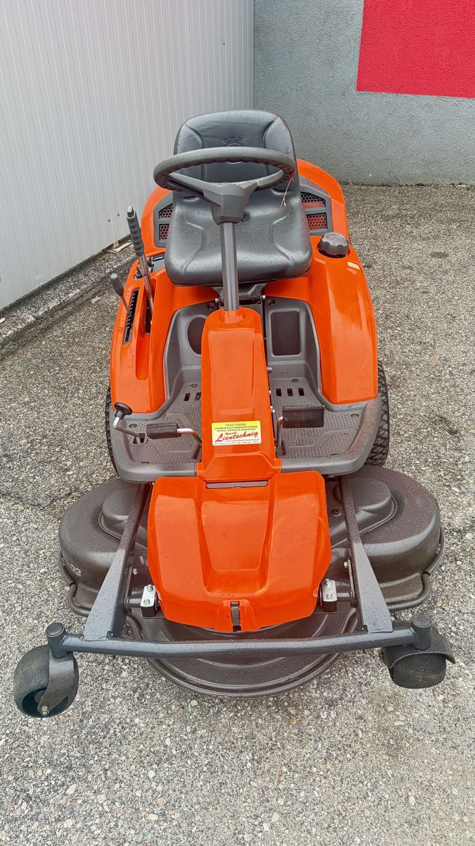 Husqvarna Rider R 320 X AWD 3