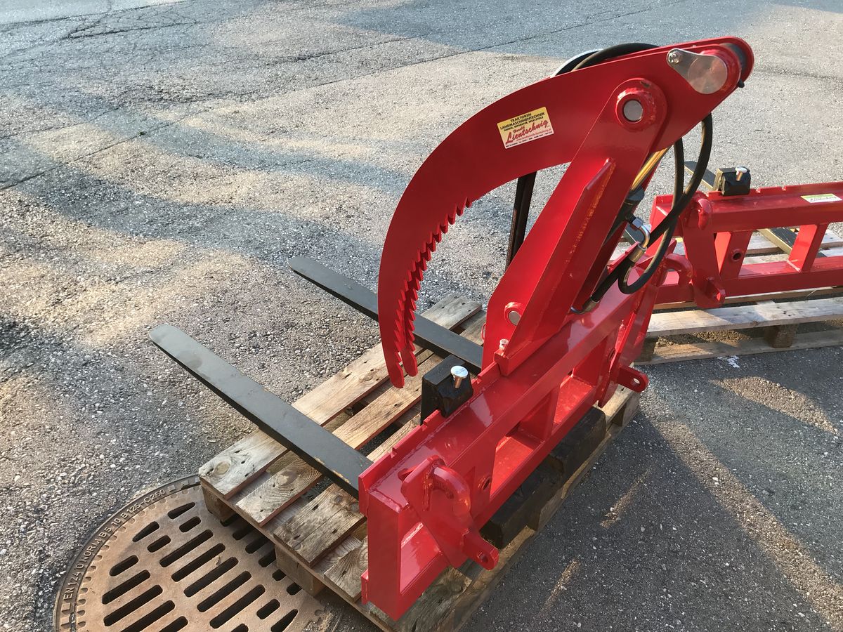 Palettengsbel mit hydraulischem Niederhalter 3