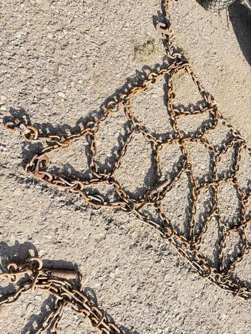 Sonstige 2 paar Netzschneeketten  335/80R20