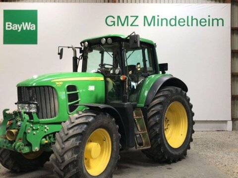 John Deere 7430