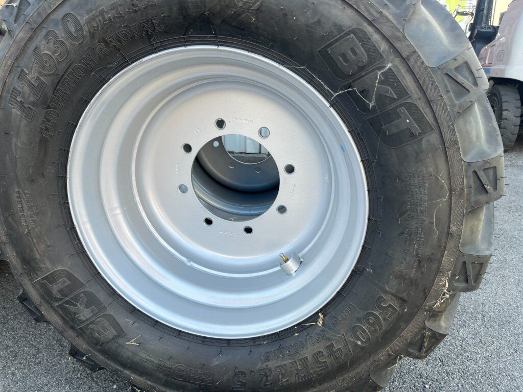 BKT Komplettrad 4 Stk 560/45R22.5 FL630 1