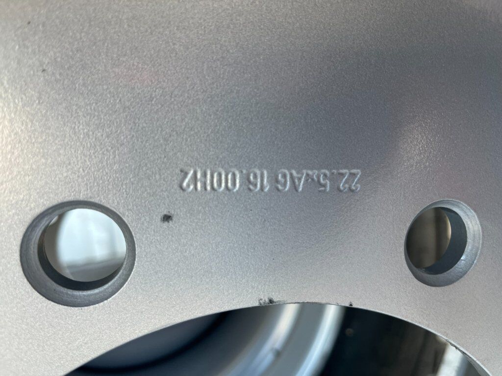 BKT Komplettrad 4 Stk 560/45R22.5 FL630 2