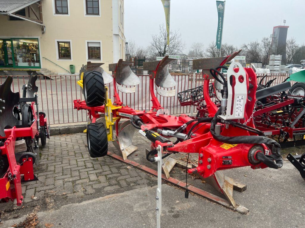 Pöttinger SERVO 3000 PLUS vierscharig Anbaupflug Vorführpf 1