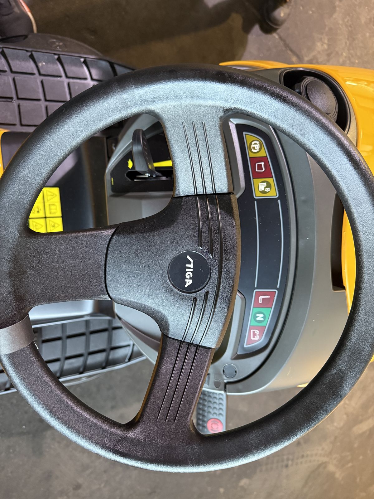 Stiga  Estate 7102 W SE 90  3