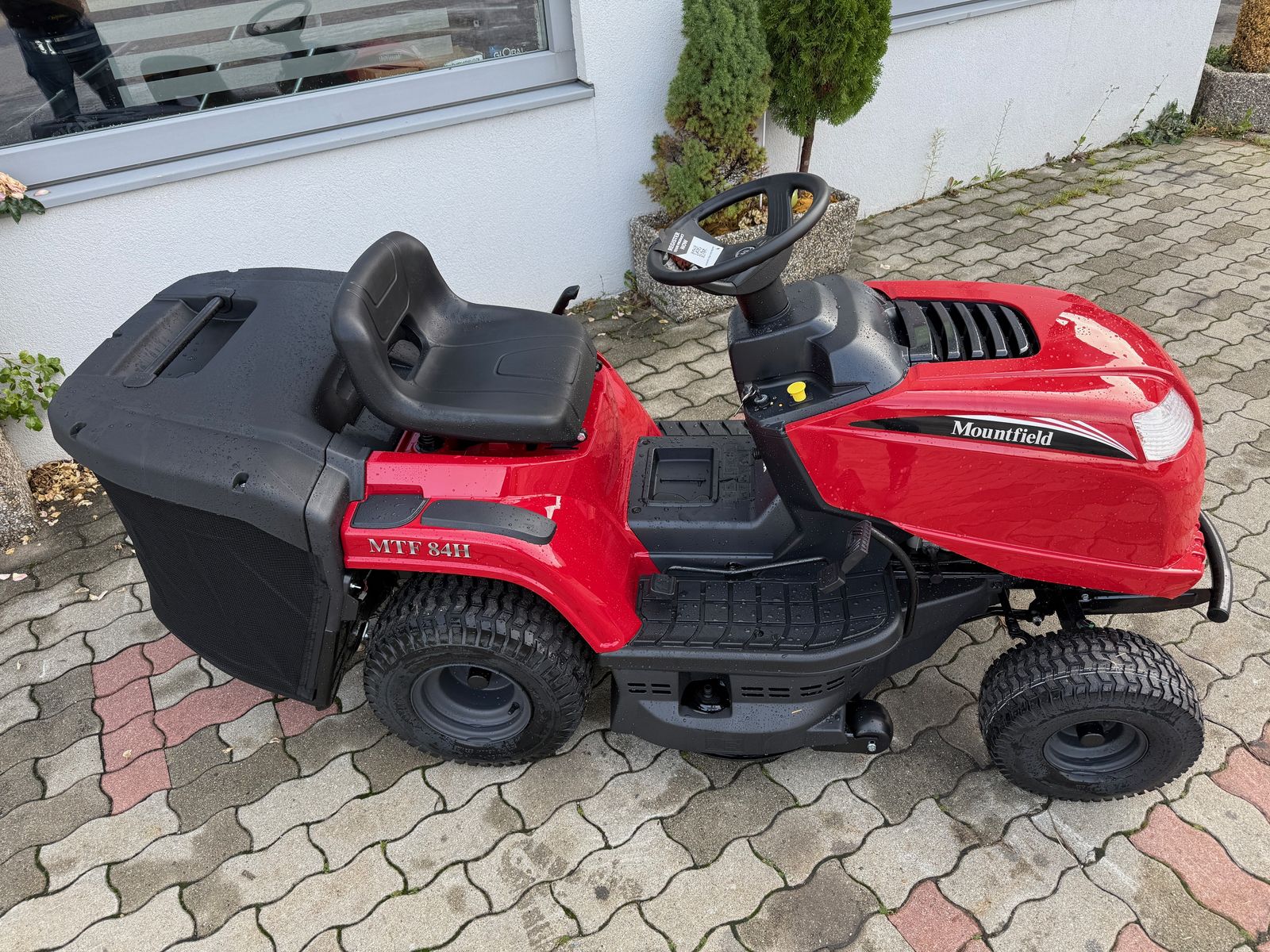 Castelgarden Alpina AT4 84 2