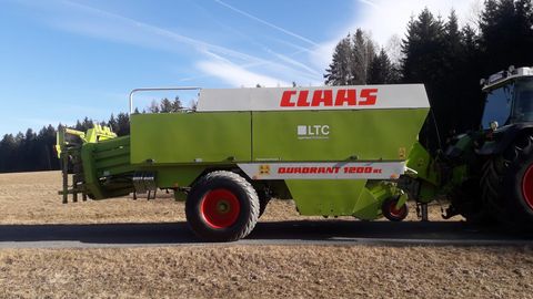 <strong>Claas Quadrant 1200 </strong><br />