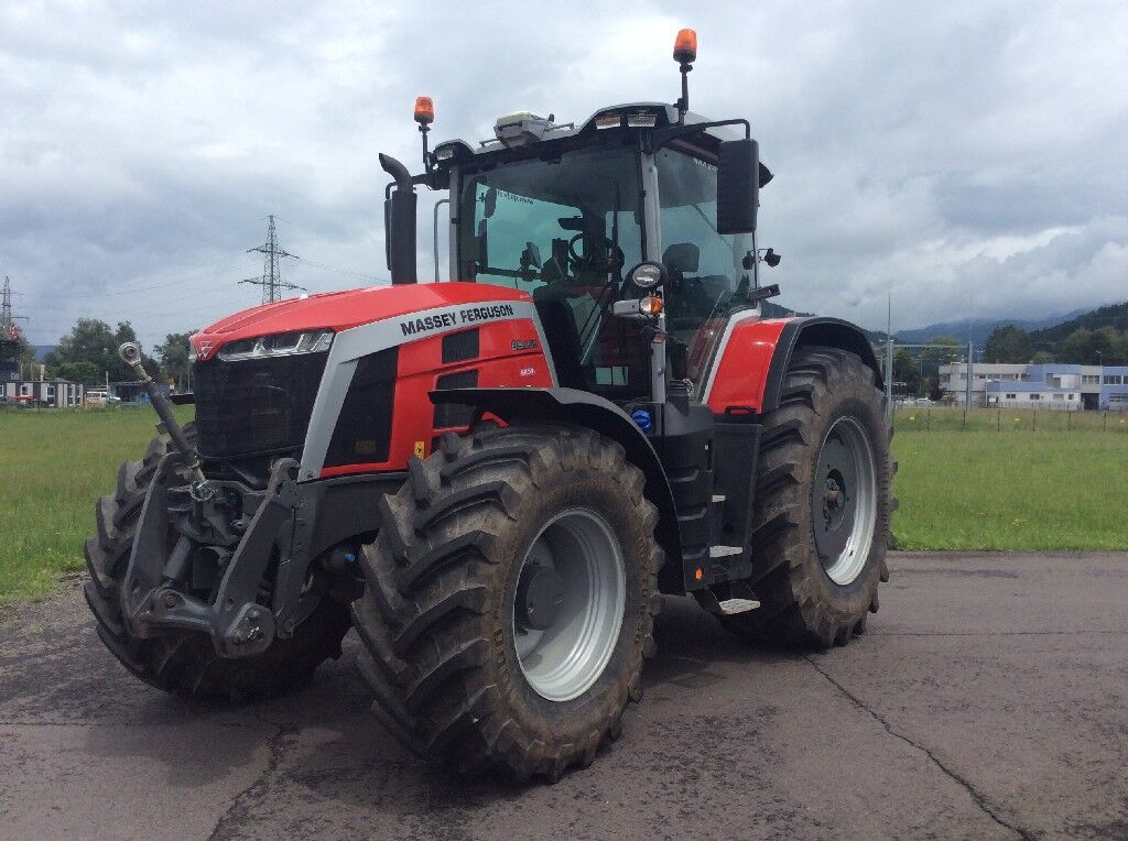 Massey Ferguson 8S.265 1