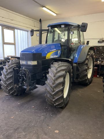 <strong>New Holland TM 175</strong><br />