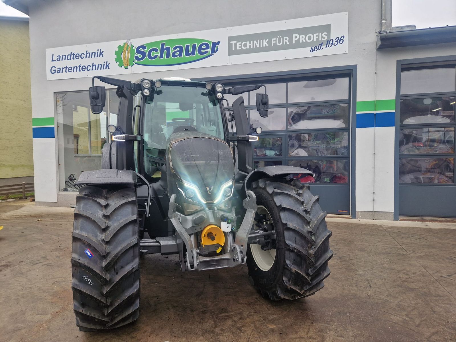 Valtra N175 Direct 1