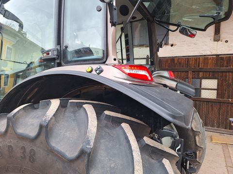 Valtra A 105