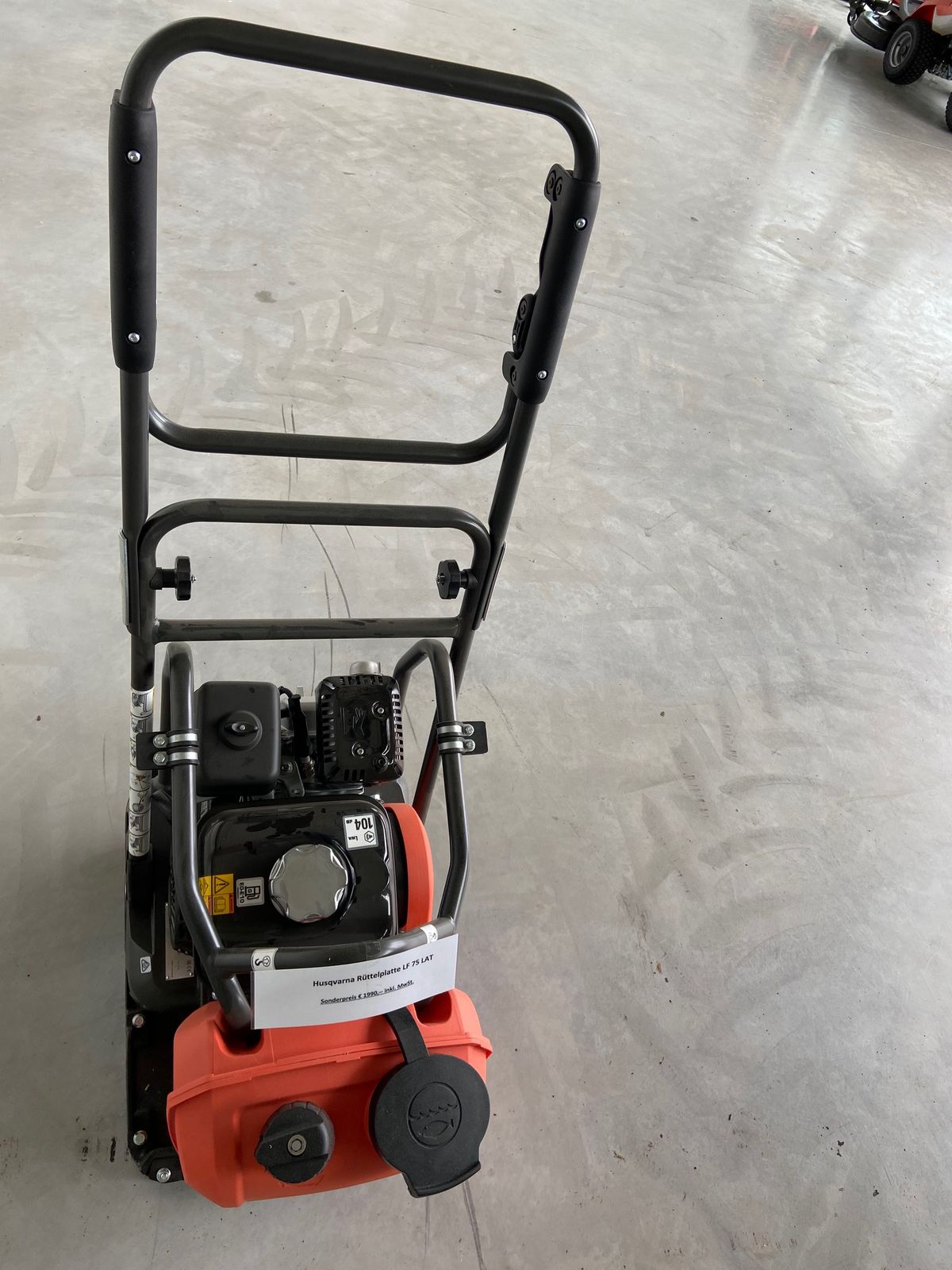 Husqvarna HUSQVARNA LF 75 LAT Rüttelplatte mit 420 mm Plat 2