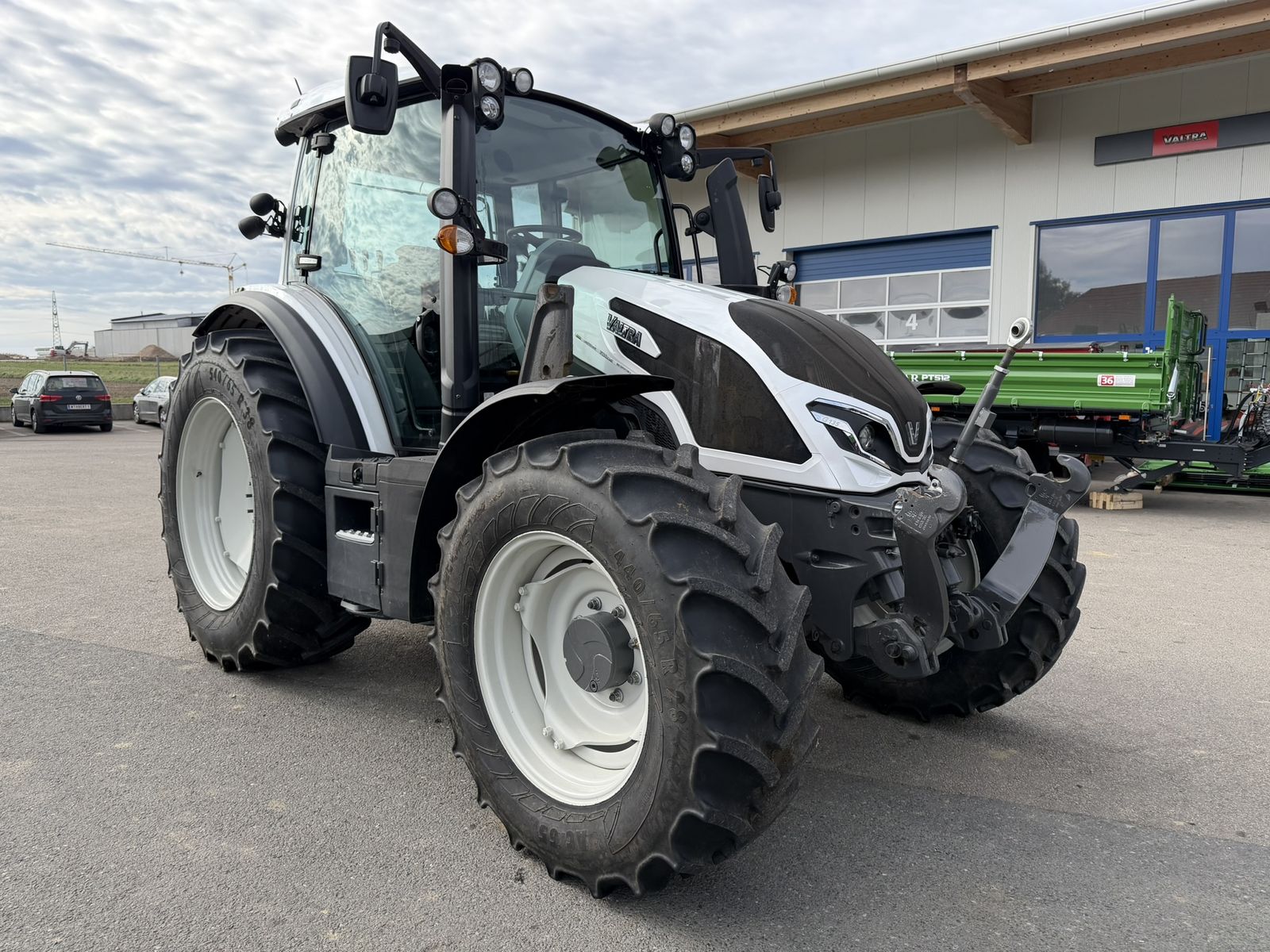 Valtra G135 ACTIVE 3