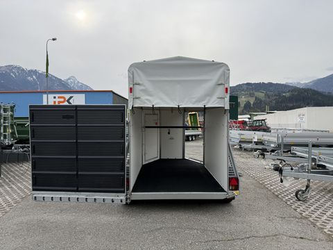 Böckmann VH 3016/27 Viehanhänger mit hohem Planenaufbau