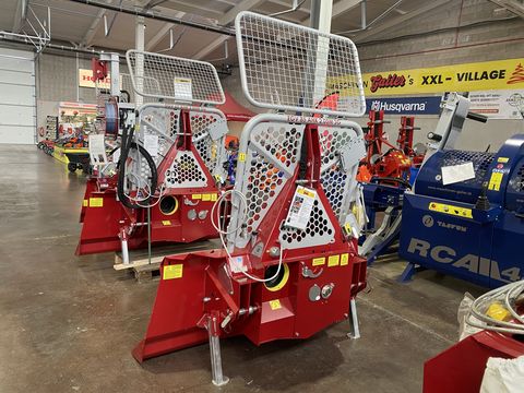 Tajfun EGV85 AHK SG mit Schildbreite 205 cm