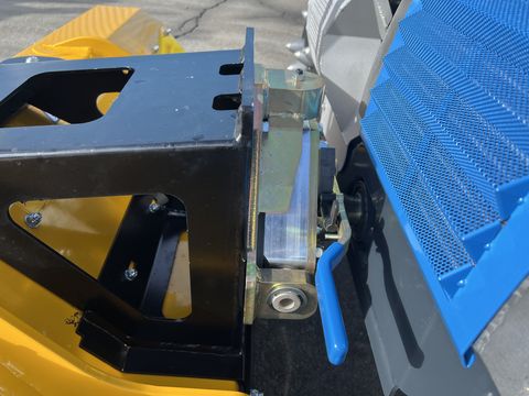 Brielmaier TYP 29 mit Müthing Mulcher