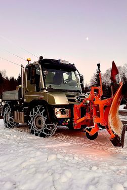 Mercedes Unimog U219