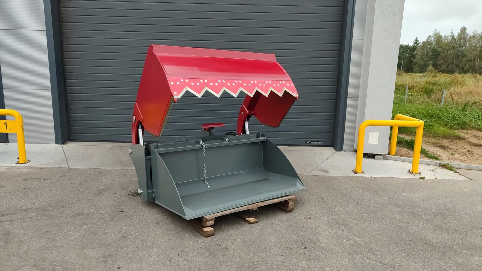 Dominator 160 Siloschneidzange mit Schaufel 1