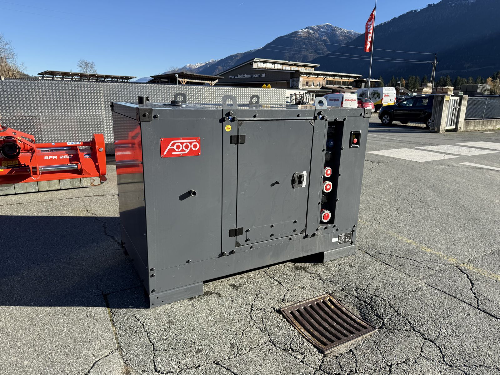 FD 32 M-ST mit Mitsubishi Motor und Steckdosen 1