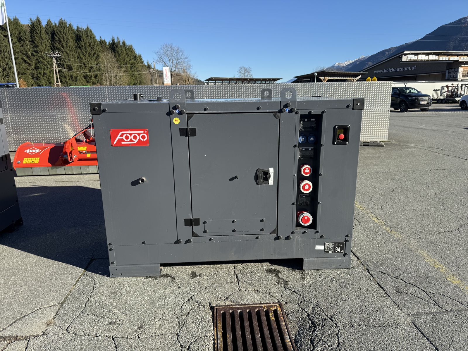 FD 32 M-ST mit Mitsubishi Motor und Steckdosen 2