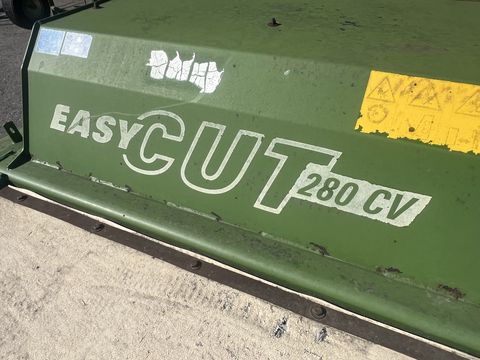 Krone Easy Cut 280 CV mit Stahlzinkenaufbereiter