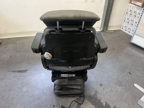 Grammer MSG95G/721 mit DEUTZ-FAHR Logo