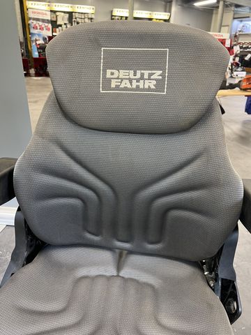 Grammer MSG95G/721 mit DEUTZ-FAHR Logo