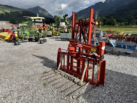 Kuhn Siloblockschneider mit Hubgerüst 